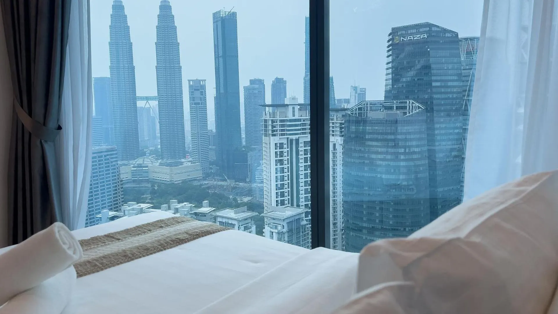Apartment Crystal Suite At Eaton Klcc Kuala Lumpur